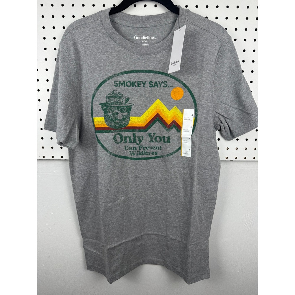 NWT Mens Small Goodfellow & Co Smokey Bear Graphic T-Shirt Gray